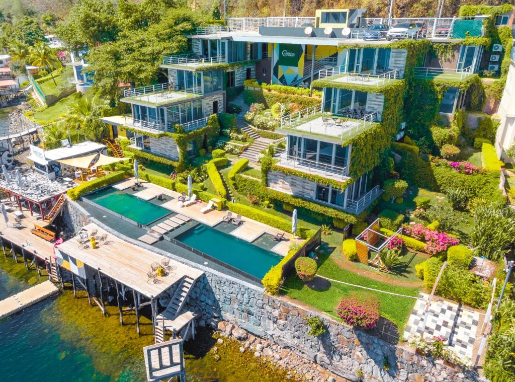 Hotel Cardedeu Lago de Coatepeque