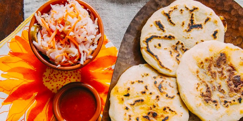 Ciudad & Deleite de pupusas - imagen 4